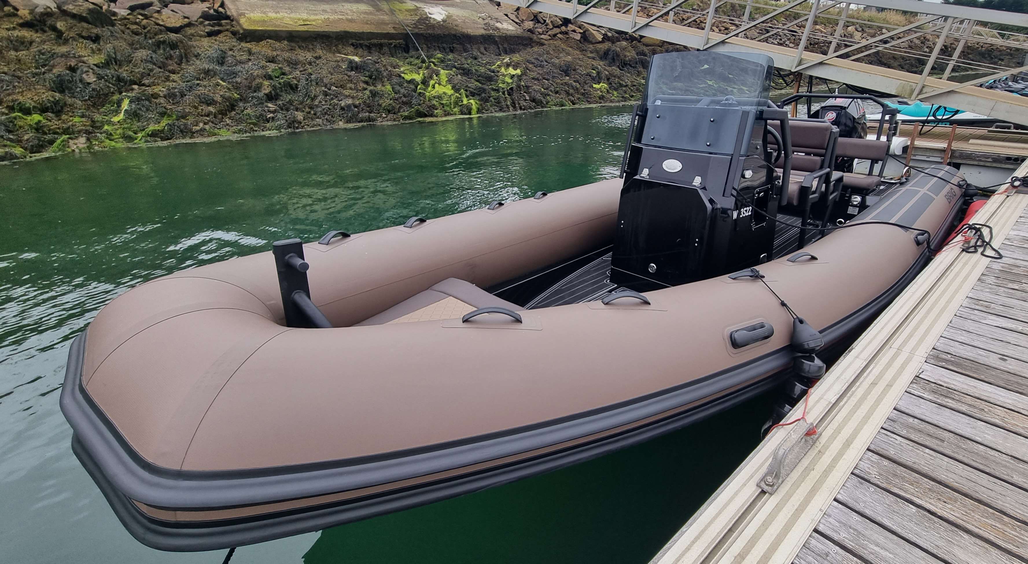 slider 1 Brig Navigator 24